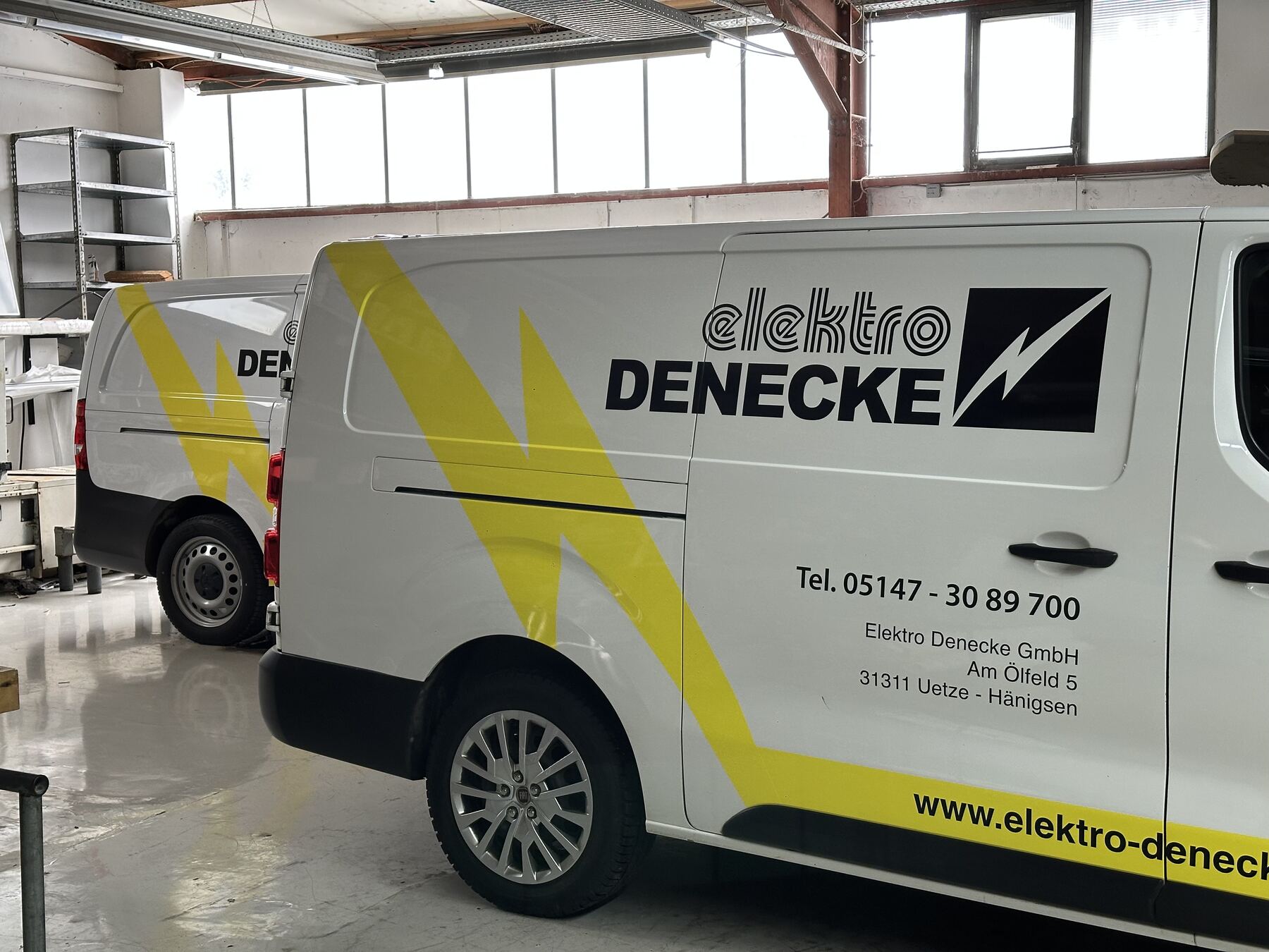 Fahrzeugbeschriftung Elektro Denecke