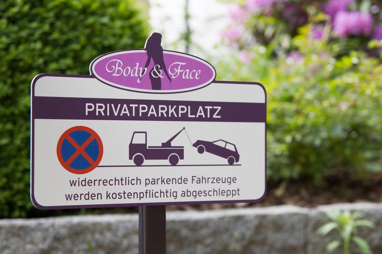 konturschnitt-schild